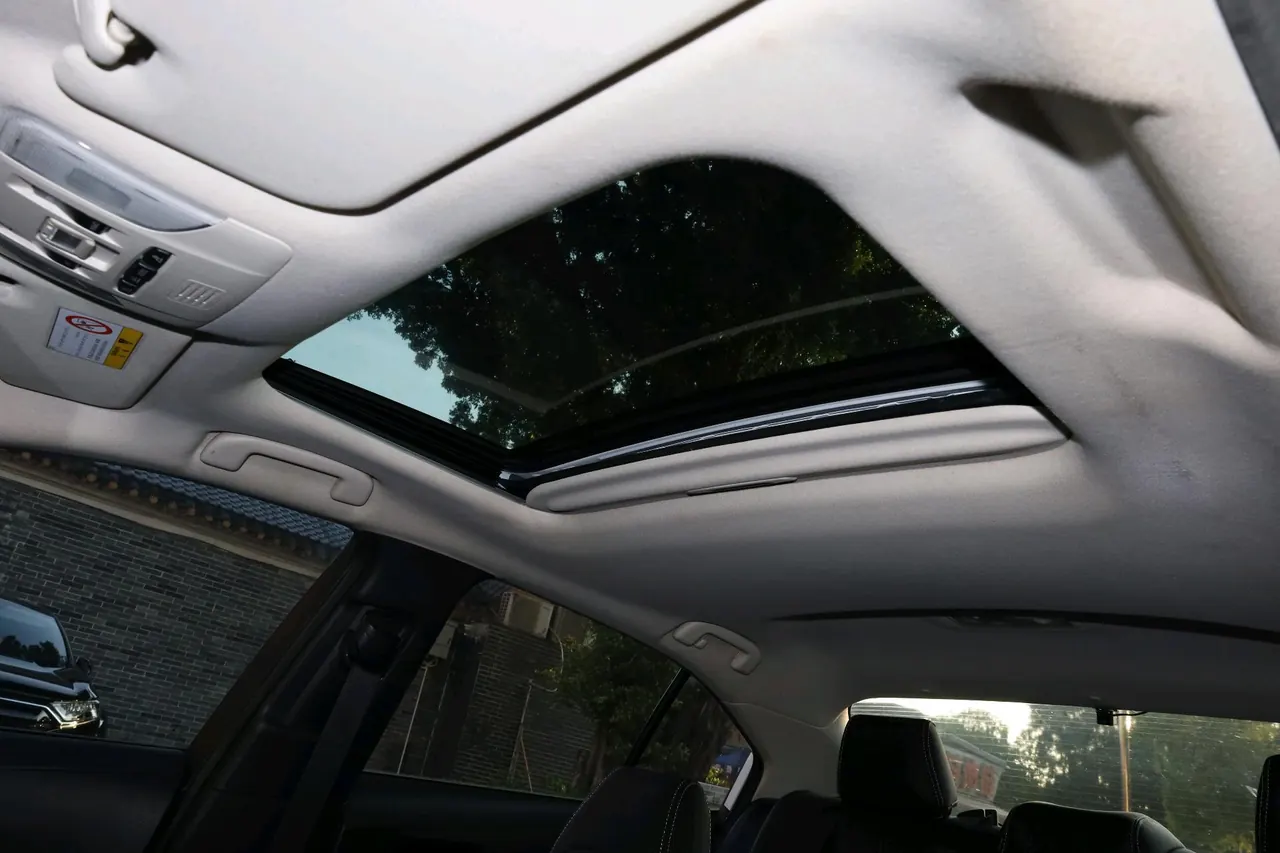 Toyota 2021 corolla 1.2T stepless elite PLUS version of automatic gear 12