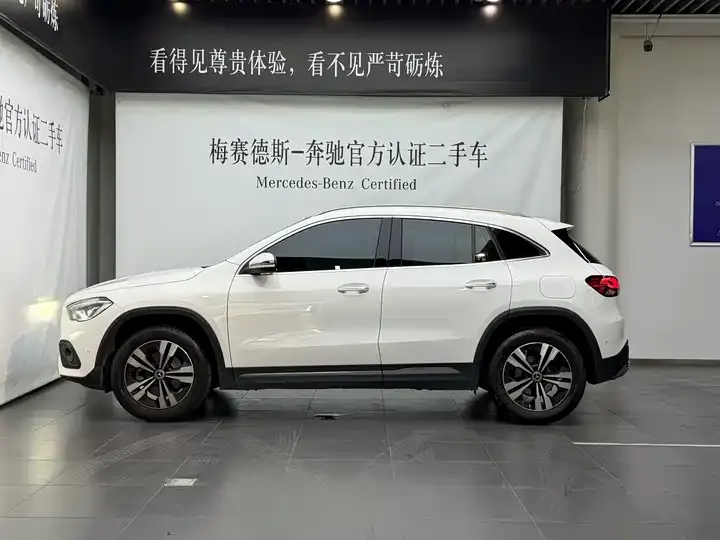 Mercedes Benz GLA 2022 GLA 200 11