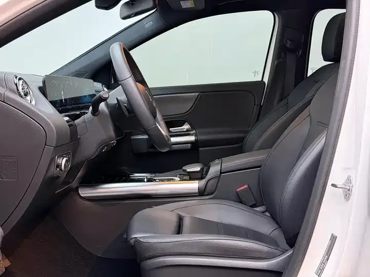 Mercedes Benz GLA 2022 GLA 200 8