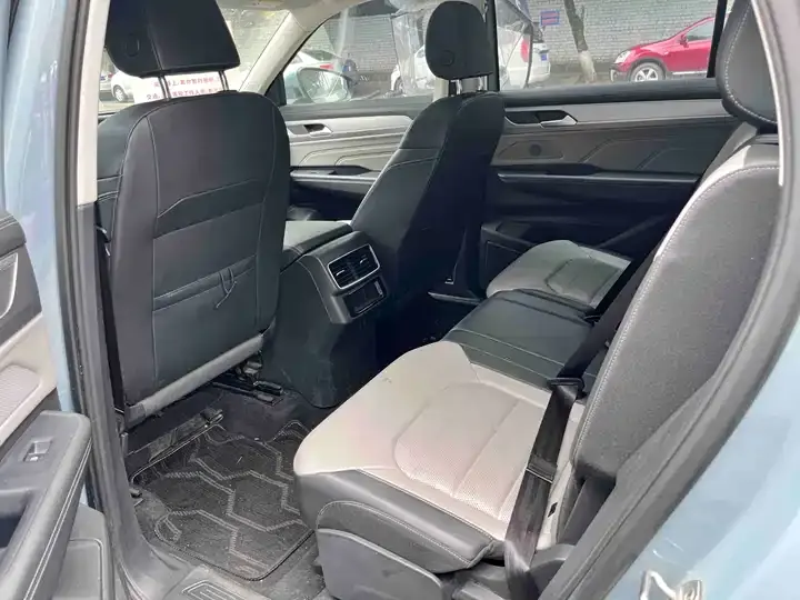 Lan Tour 2023 330TSI Deluxe Tour Edition 8