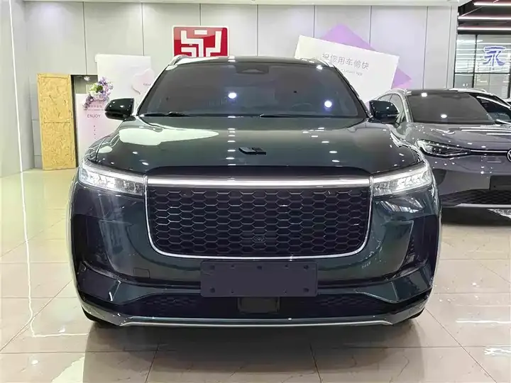 Li ONE 2021 extended 6-seat version 2