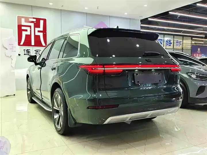 Li ONE 2021 extended 6-seat version 6