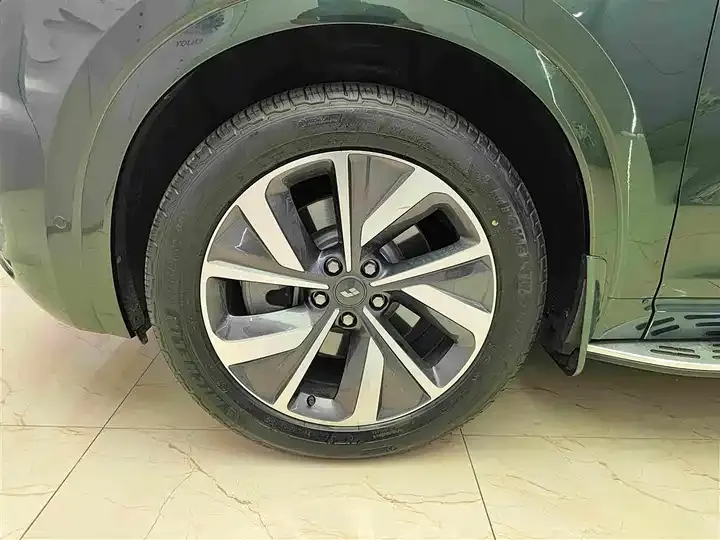 Li ONE 2021 extended 6-seat version 8