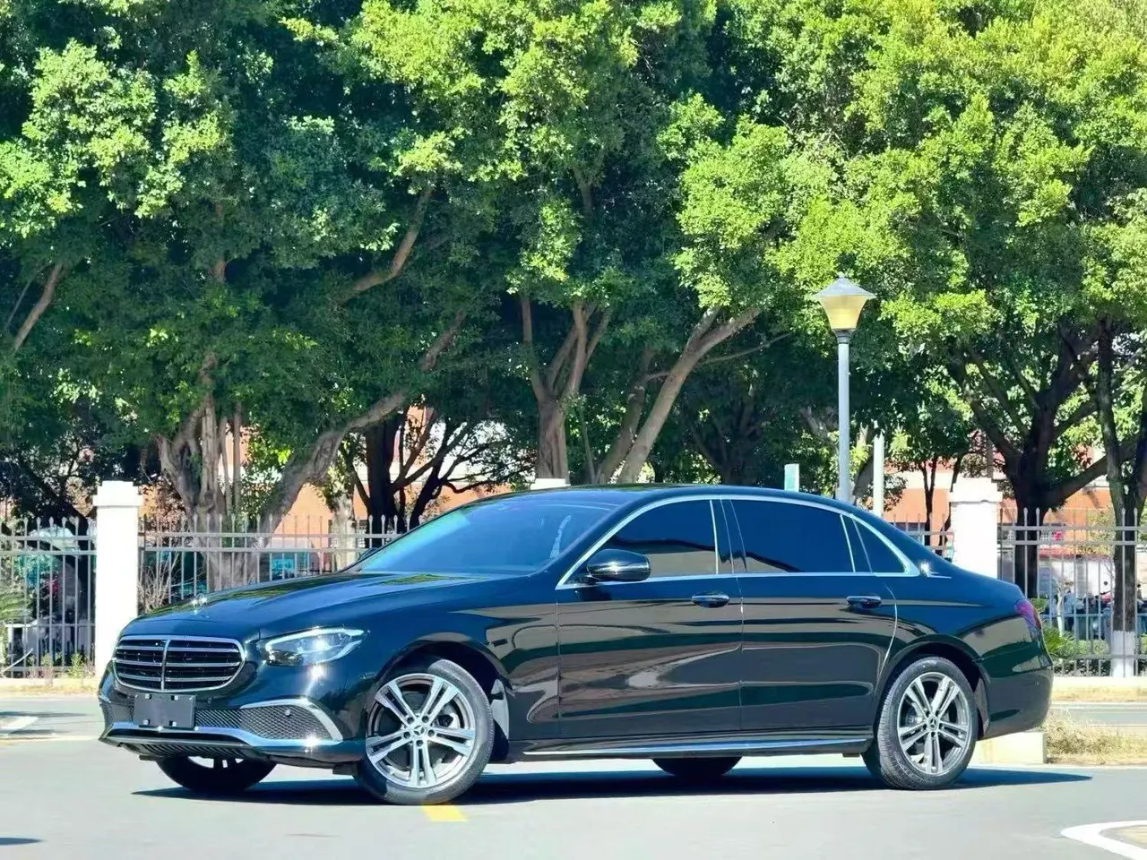 Mercedes Benz E-Class 2021 E 260 L 48V 1.5T Sports Automatic - View 1