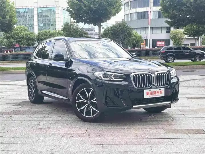 BMW X3 2022 facelift xDrive25i M sports suit 3