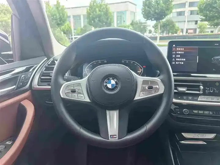 BMW X3 2022 facelift xDrive25i M sports suit 9