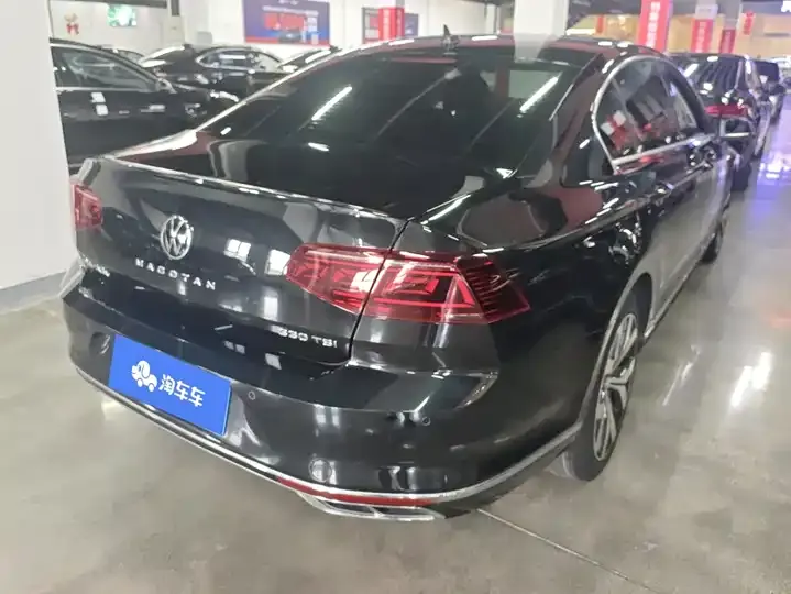 Magotan 2023 2 million Commemorative Edition 330TSI DSG Luxury 3