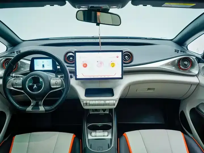 Dolphin 2021, 405 km, Fashion Edition 2