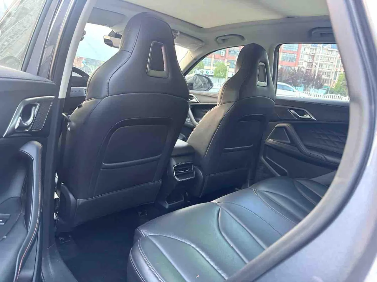 Roewe 2023 RX5 1.5TGI 330TGI Super Ultimate Automatic Gear 3