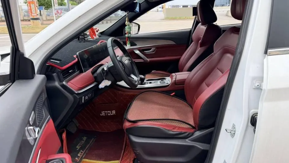 Jetour 2023 X70 PLUS 1.5T Brave PLUS5 Automatic Gear 4