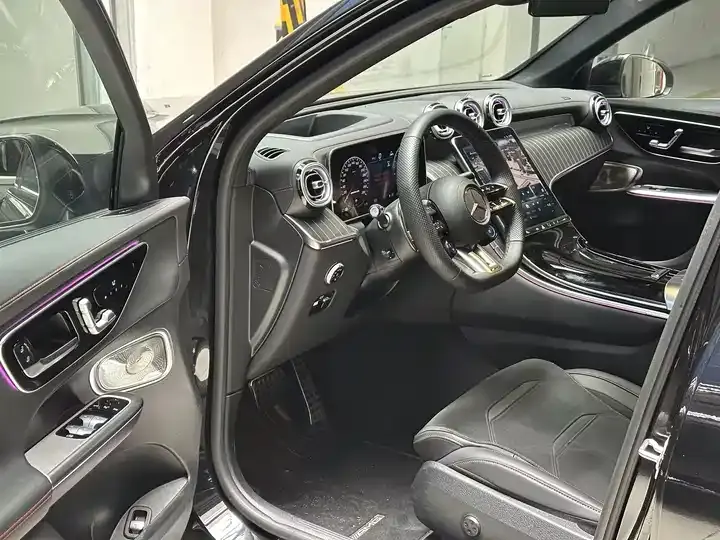 Mercedes Benz GLC AMG 2024 AMG GLC 43 4MATIC 10