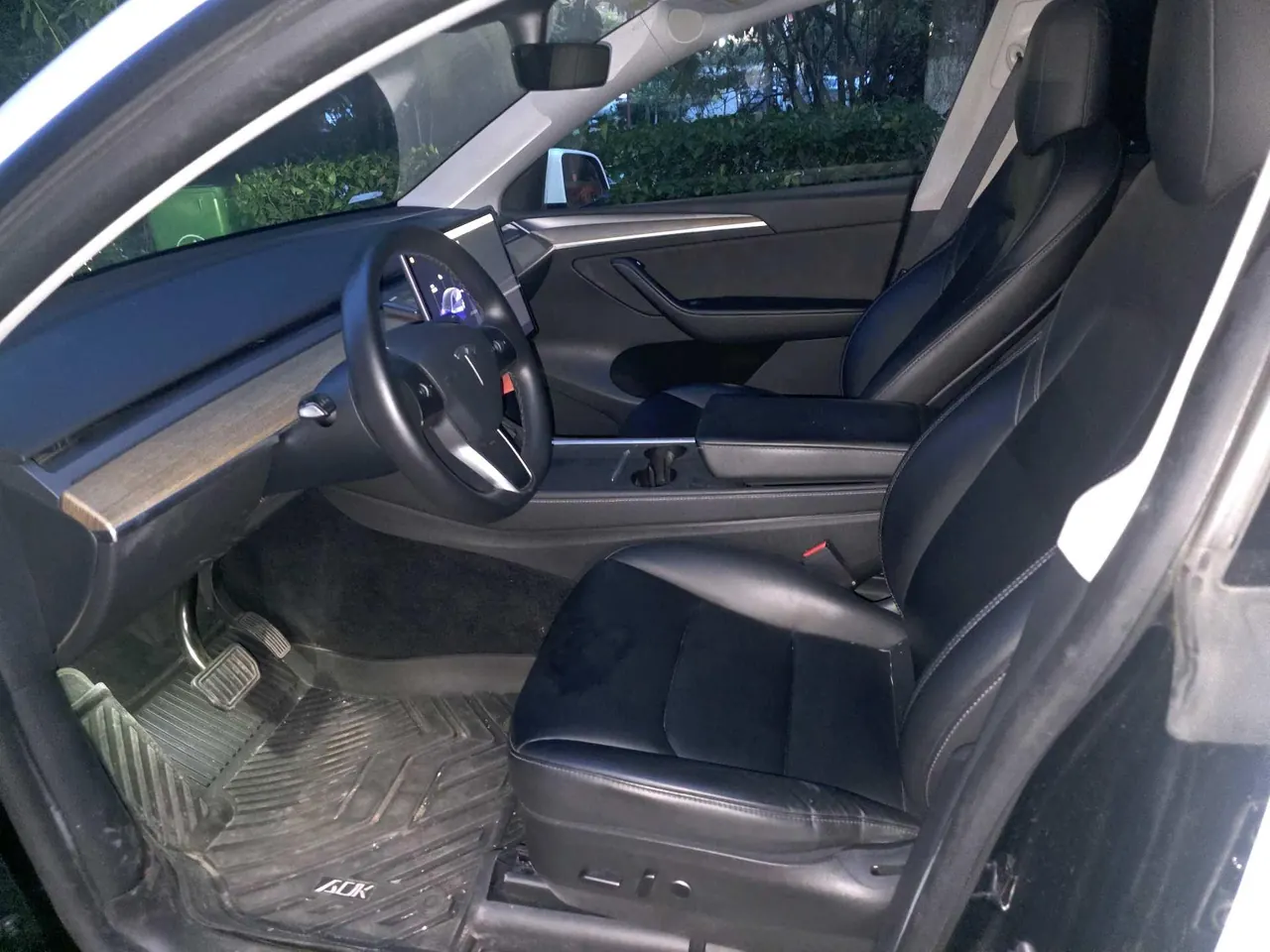 Tesla 2021 Model Y Standard Endurance Rear Drive Automatic Gear 5