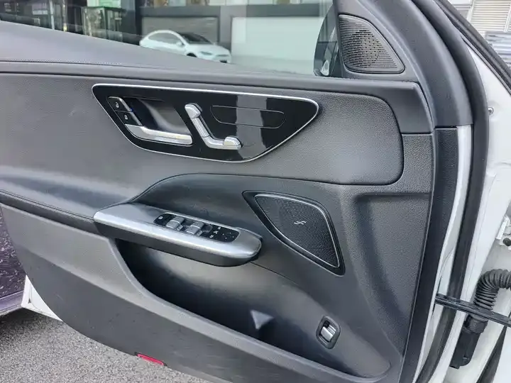 Mercedes Benz C- Class 2025 model C 260 L Sport Edition 8