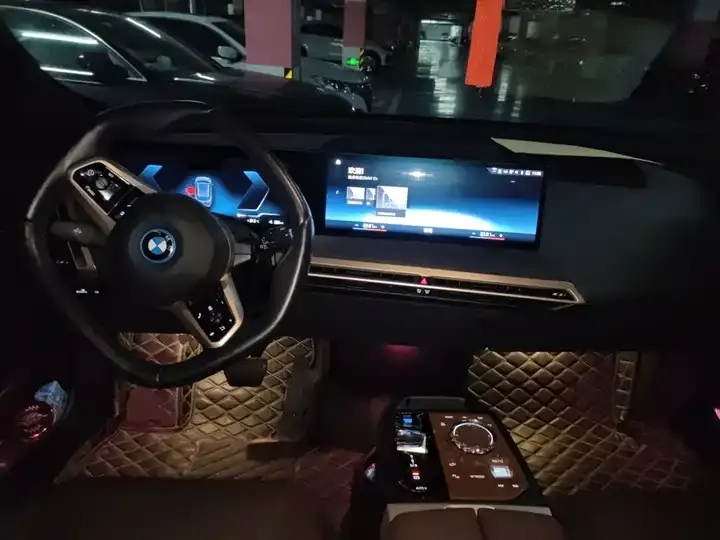 BMW iX 2023 xDrive40 6