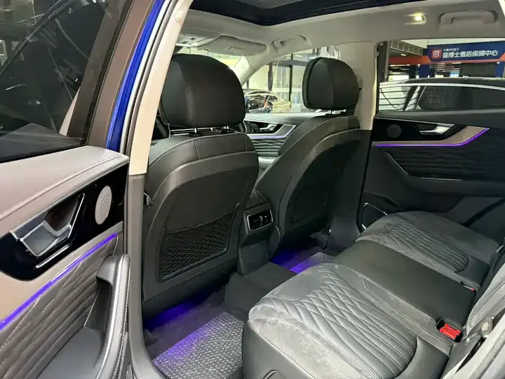 HongQi HS5 2022 2.0T Smart Flag Enjoy Four-wheel Drive Edition 10