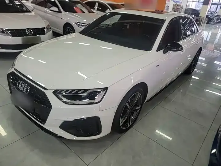 Audi A4L 2022 40 TFSI Deluxe Dynamic - View 1
