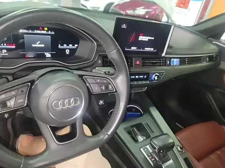Audi A4L 2022 40 TFSI Deluxe Dynamic 10
