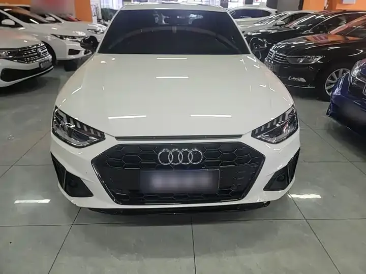Audi A4L 2022 40 TFSI Deluxe Dynamic 3