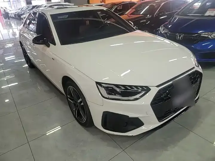 Audi A4L 2022 40 TFSI Deluxe Dynamic 4