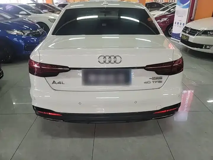 Audi A4L 2022 40 TFSI Deluxe Dynamic 6