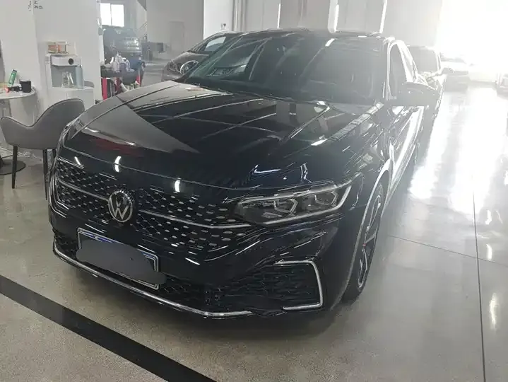 Passat 2023 facelift 330TSI Star Deluxe Edition - View 1