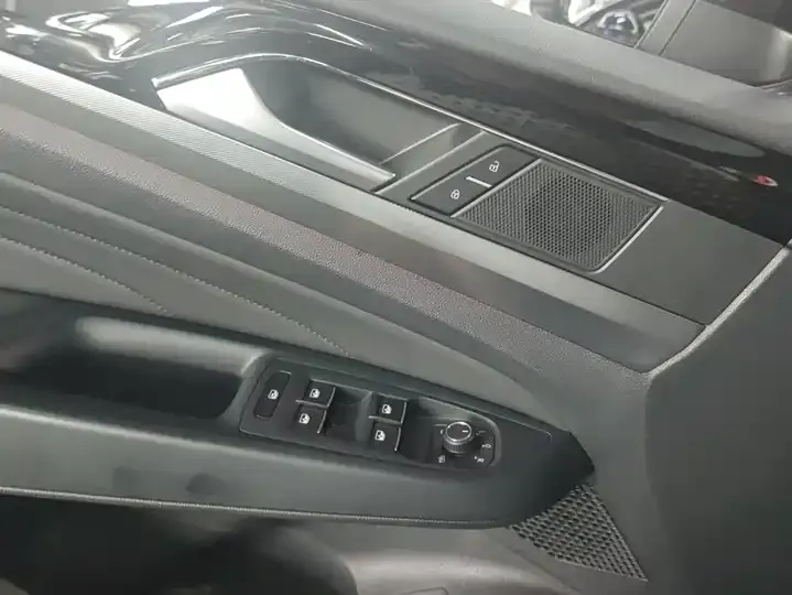 Passat 2023 facelift 330TSI Star Deluxe Edition 7