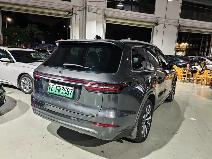 Li ONE 2020 extended 6-seat version 5