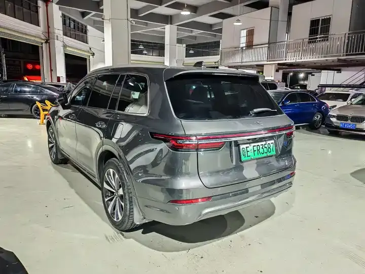 Li ONE 2020 extended 6-seat version 6