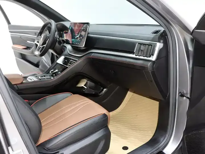 Song PLUS 2020 1.5T Automatic Honor Model 7