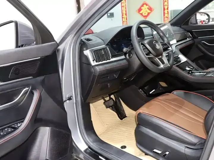Song PLUS 2020 1.5T Automatic Honor Model 8