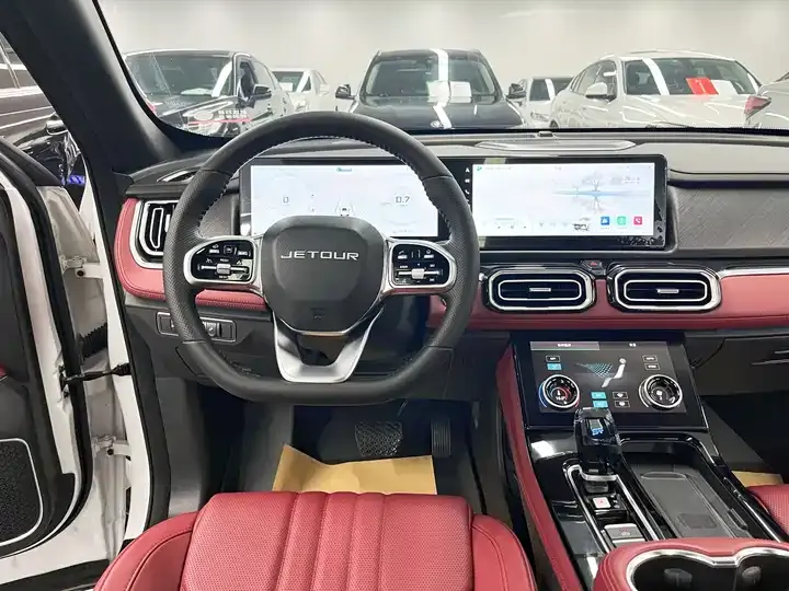Jetour X70 PLUS 2025 1.5T Deluxe Surging Edition 7 11