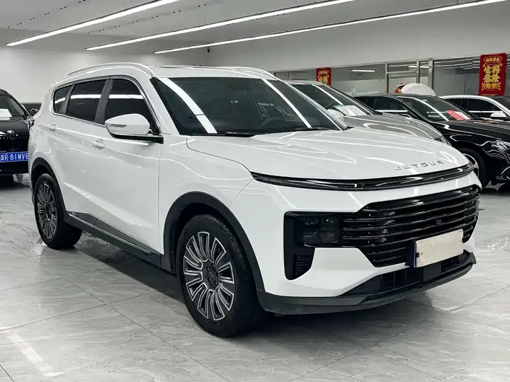 Jetour X70 PLUS 2025 1.5T Deluxe Surging Edition 7 3