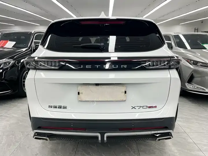 Jetour X70 PLUS 2025 1.5T Deluxe Surging Edition 7 5