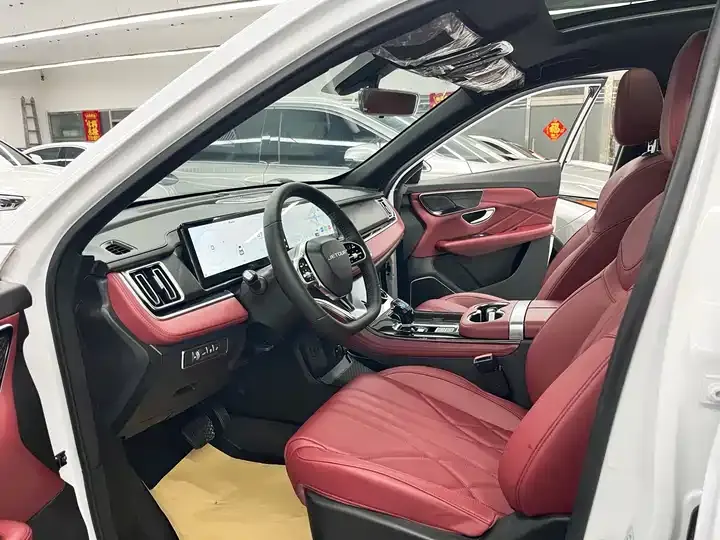 Jetour X70 PLUS 2025 1.5T Deluxe Surging Edition 7 7