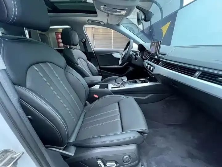 Audi A4L 2024 model 40 TFSI Fashion Dynamic version 10