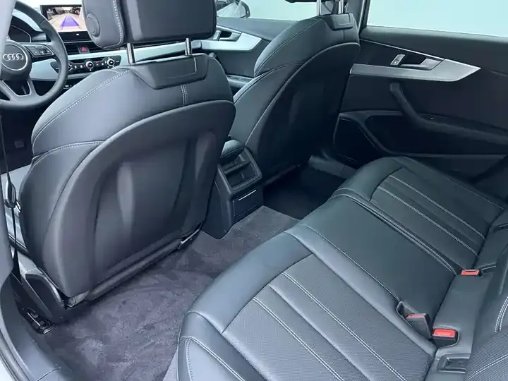 Audi A4L 2024 model 40 TFSI Fashion Dynamic version 11