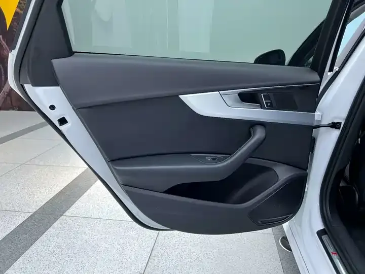 Audi A4L 2024 model 40 TFSI Fashion Dynamic version 8
