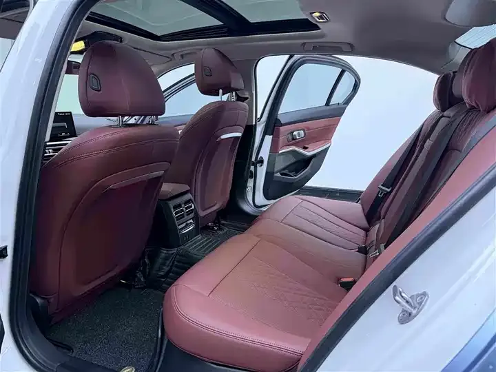 BMW i3 2024 eDrive 35 L 10