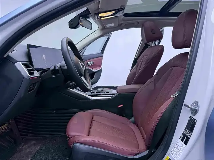 BMW i3 2024 eDrive 35 L 11