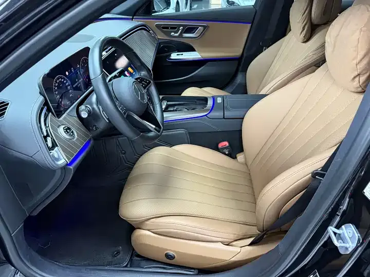 Mercedes Benz E-Class 2024 E 300 L Fashion 4