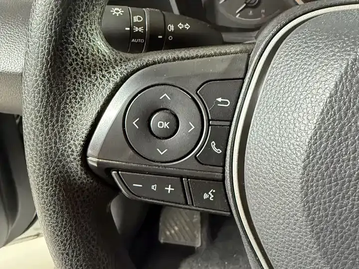 Levin 2022 185T CVT Luxury Edition 11