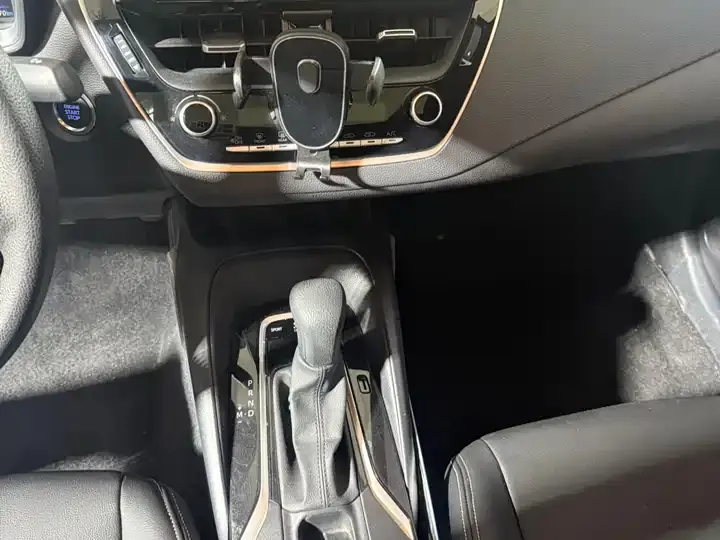 Levin 2022 185T CVT Luxury Edition 9