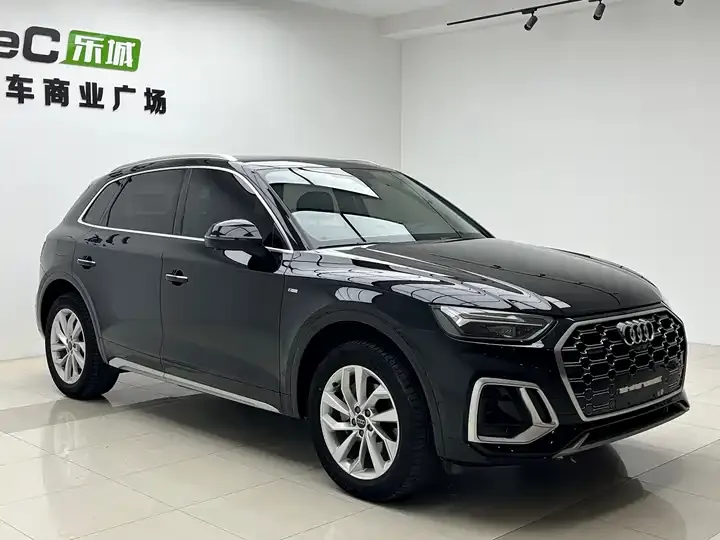 Audi Q5L 2022 model 40T Luxury Dynamic Edition 3