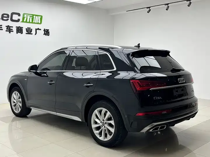 Audi Q5L 2022 model 40T Luxury Dynamic Edition 7