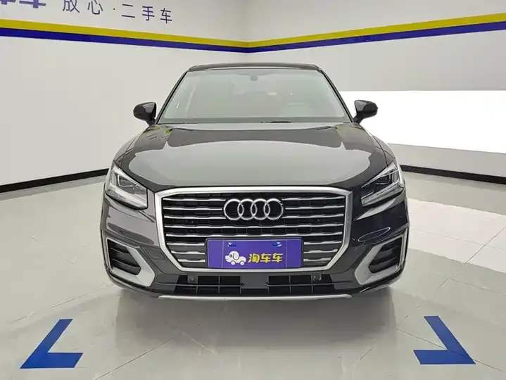 Audi Q2L 2021 35 TFSI Fashion Elegant 2