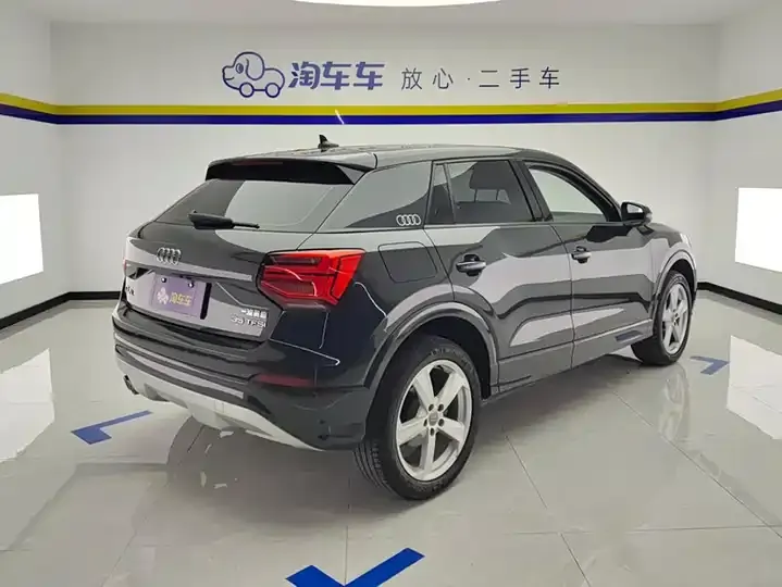 Audi Q2L 2021 35 TFSI Fashion Elegant 3