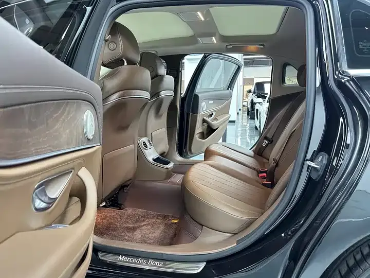 Mercedes Benz Class E 2021 to E 260 L 11