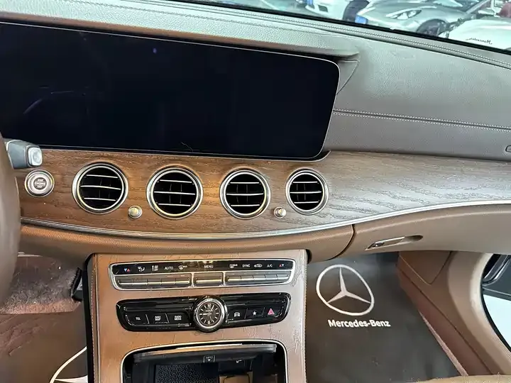 Mercedes Benz Class E 2021 to E 260 L 8