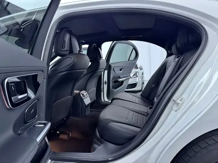 Mercedes Benz Class C 2023 C 260 L Sports Edition 7