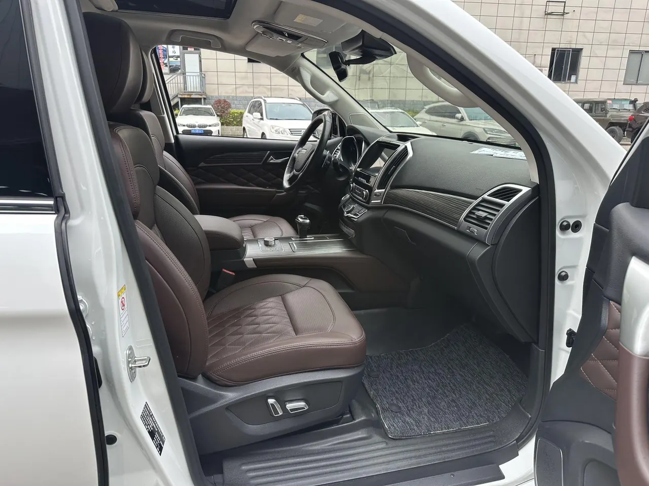 Haval 2020 H9 2.0T 4-wheel drive luxury 7-seat automatic gear 3